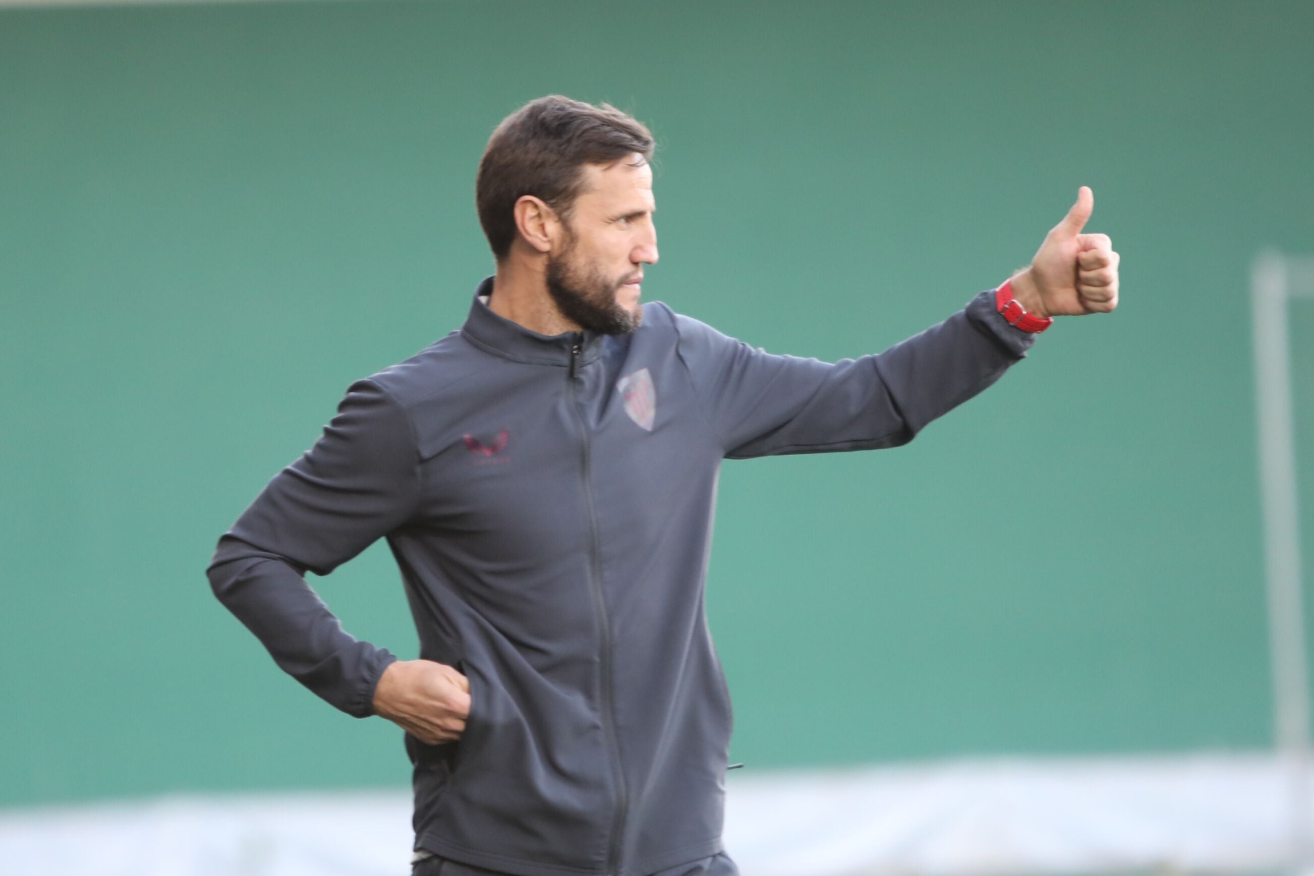 Carlos Gurpegui durante un entrenamiento del Bilbao Athletic en 2023