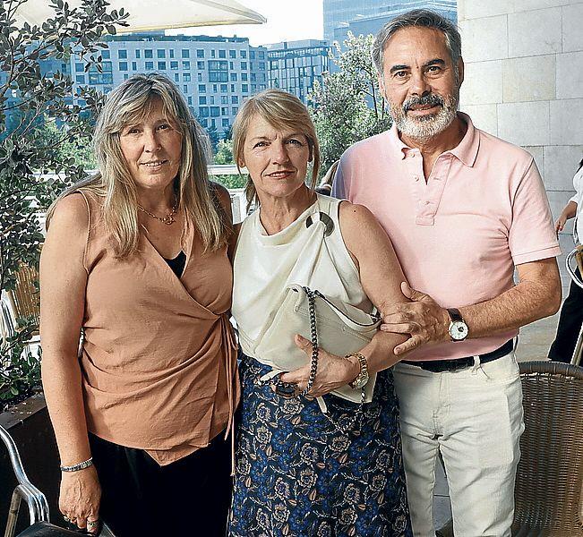 Verónica Bedialauneta, Luisa Rodríguez y Salvi Salazar.