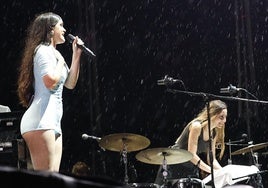La tormenta trunca el concierto de Amaia en un BBK Live que logra sobreponerse al chaparrón