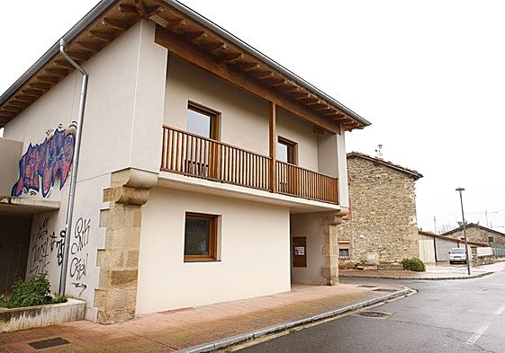 Goikolarra realiza ahora sus actividades en Gardeleku, el local de los vecinos de Gardélegui.