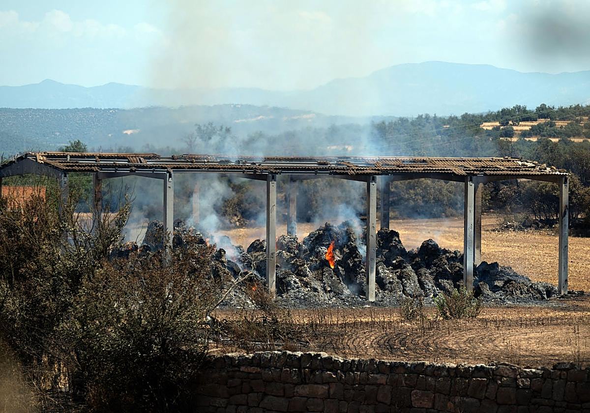 Estabilizado el incendio de Lleida, que ha quemado unas 6.500 hectáreas.