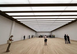 La remodelada sala del primer piso en el edificio de 1970 del museo.