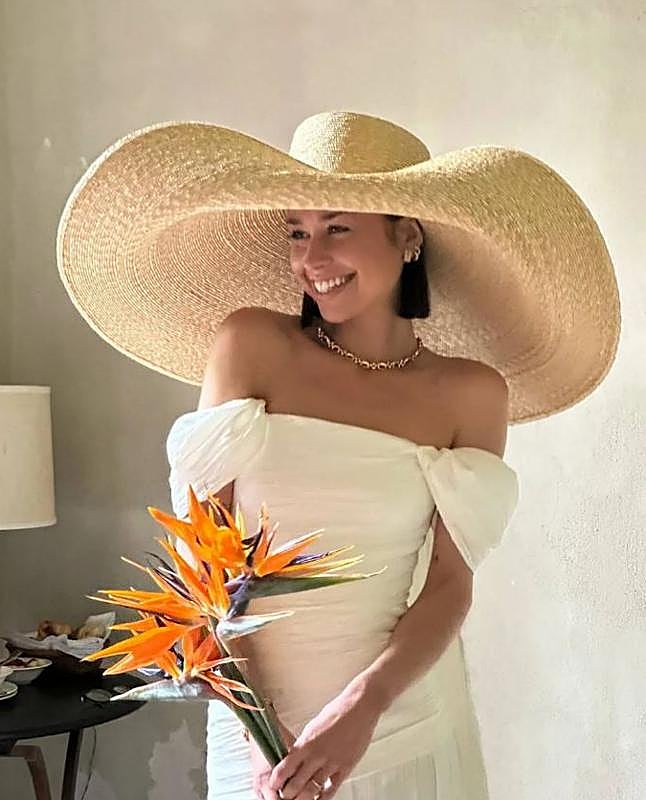 Paula se casó el verano pasado en Lekeitio, donde acaparó todas las miradas con su pamela XL.