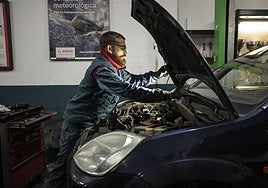 Esperas de hasta un mes por la carga de trabajo «tremenda» en los talleres