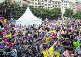 Miles de baracaldeses se han lanzado a las calles para celebrar el inicio de las fiestas patronales.