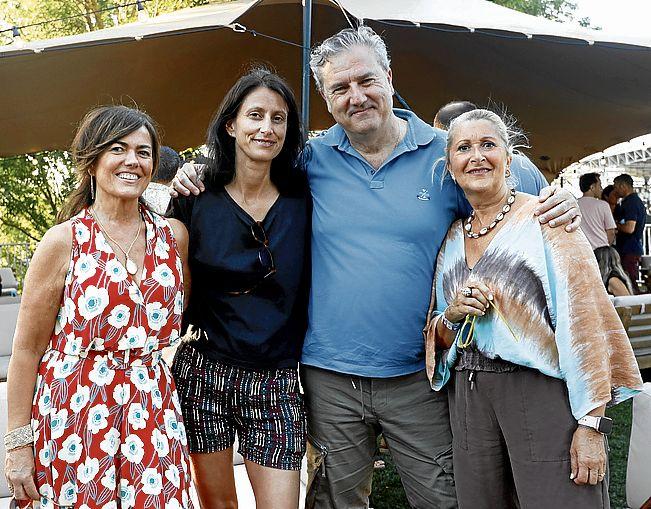 Cristina Múgica, Eva Castillo, Javier Garcinuño y Ana Txintxurreta.