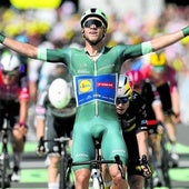 Milan celebra su victoria, la primera de un corredor italiano después de seis ediciones de sequía de su país en el Tour