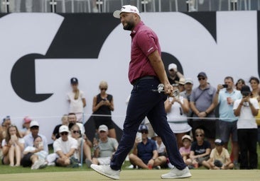 Un mal final amarga a Rahm en Valderrama y saldrá en la última jornada a seis golpes del líder