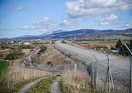 Zona por la que circulará el TAV a su paso por Gamarra Menor y Retana