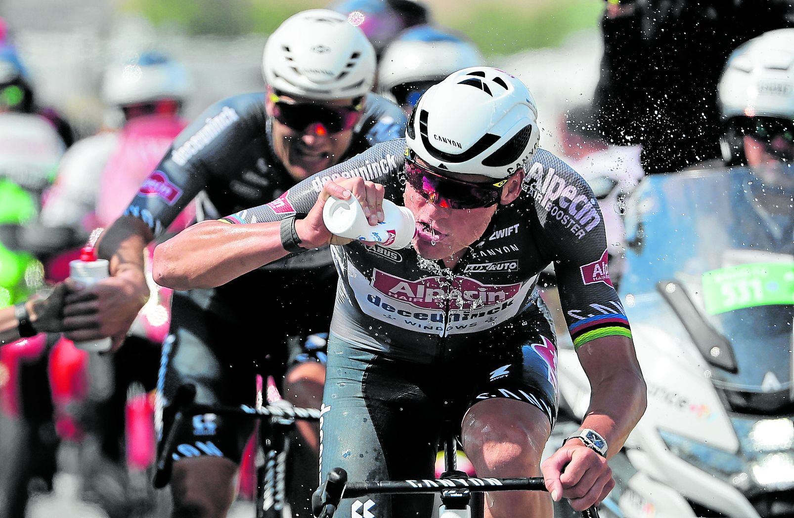 Van der Poel, primero junto a Rickaert y después en solitario, fue el gran protagonista de la etapa.