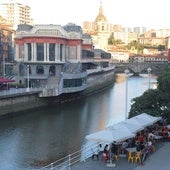Ambiente de copas en los bares de Marzana y el mercado de la Ribera.