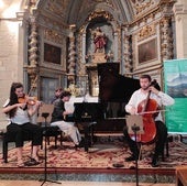 María Florea al violín, Blai Bosser al violonchelo y Àlex Ramírez al piano.