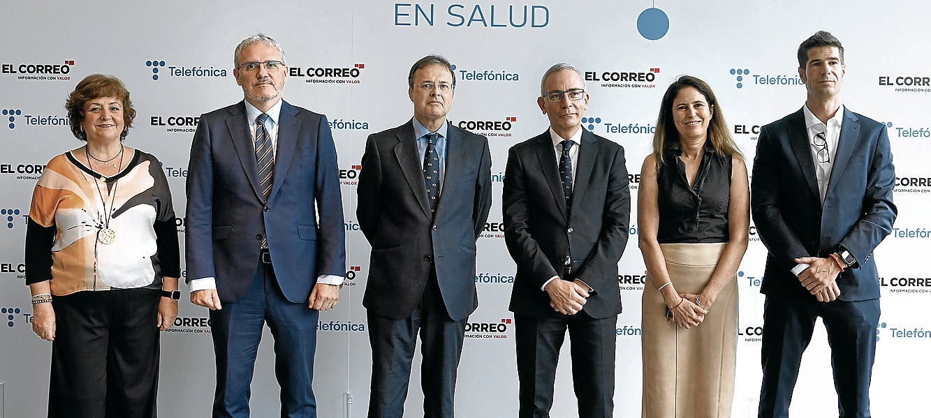 Carmen Manrique, Iñigo Barrenechea, Alberto Martínez, Manuel Ángel Alonso, Micaela Martelli y Javier Benito. Fotos: JORDI ALEMANY