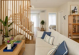 De Bilbao a la costa: un hogar luminoso y marinero en Sopela para una familia con dos hijas adolescentes