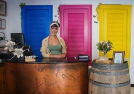 La tienda diferente de Sestao donde compras a granel, aprendes a pintar y Amaia te restaura un mueble