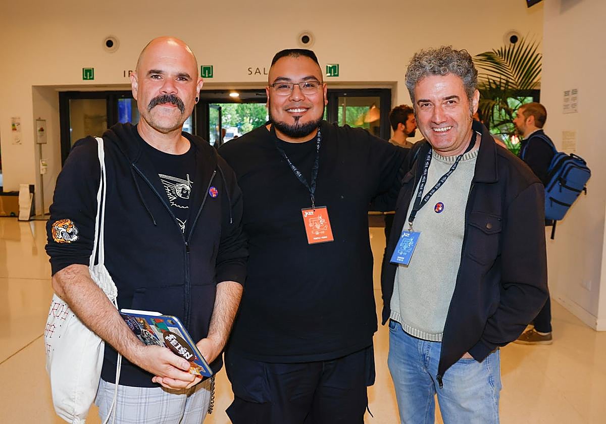 David Tavares, Chick Juárez y Ángel López de Armentia.