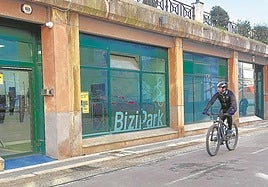 Este espacio impulsado por la Diputación está junto al bidegorri.