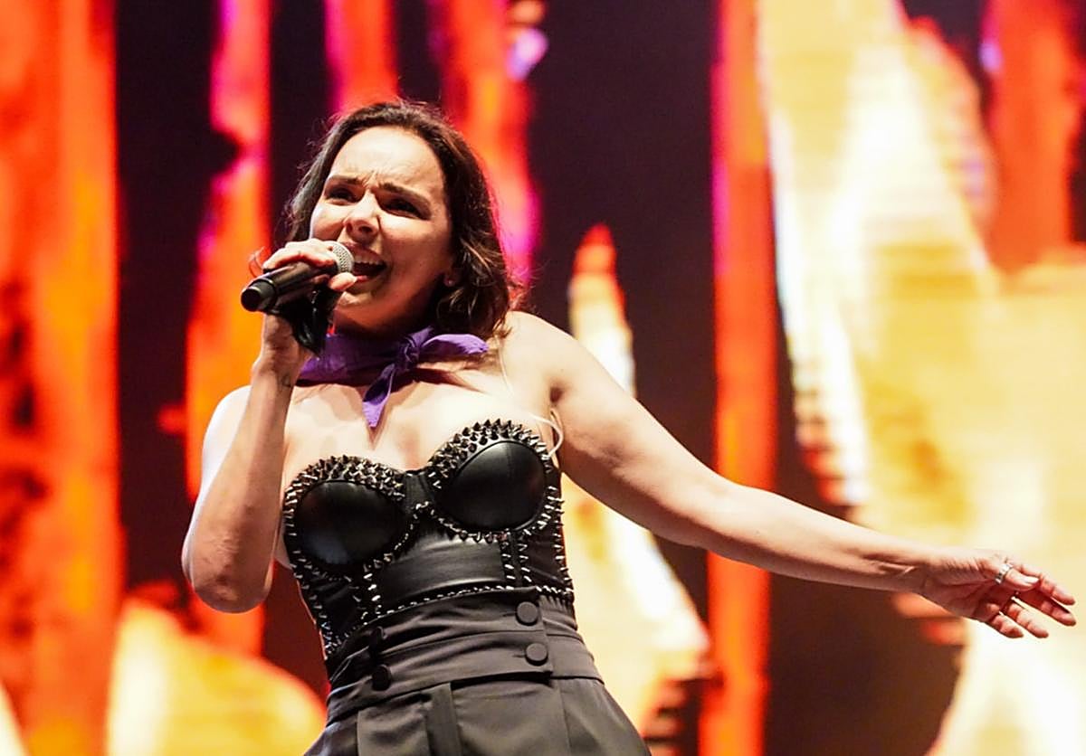 Chenoa dominó el escenario y más allá.