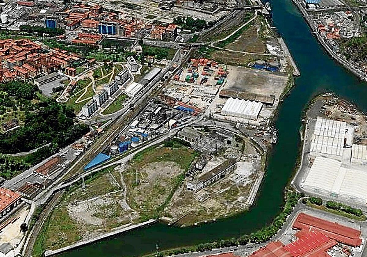 La parcela sobre la que se va a actuar ocupa parte de la mitad superior de la pastilla industrial.