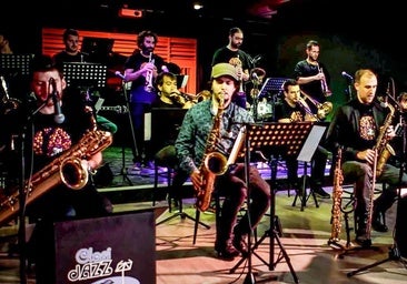 31 instrumentistas de la Clasijazz Orchestra se subirán esta noche al escenario de Mendizorroza para interpretar 'Epitaph' de Charles Mingus.