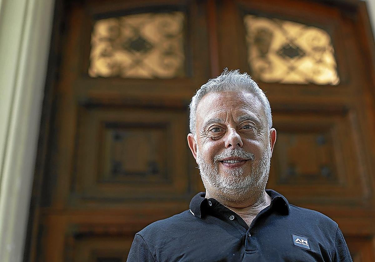 Toni Hill es uno de los escritores de referencia del género 'noir' en España.