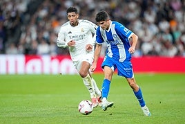 El gallego puede partir como lateral y también más avanzado.