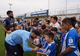 Caluroso reencuentro albiazul