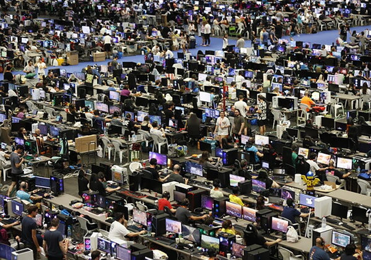 Miles de participantes tomaron el BEC en la pasada edición de la Euskal Encounter. Foto de archivo.