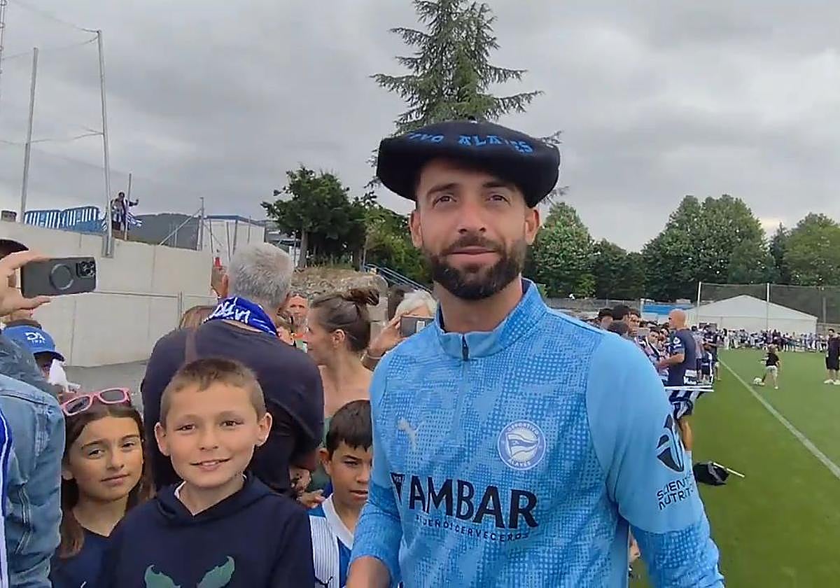 La afición del Alavés &#039;corona&#039; a Sivera