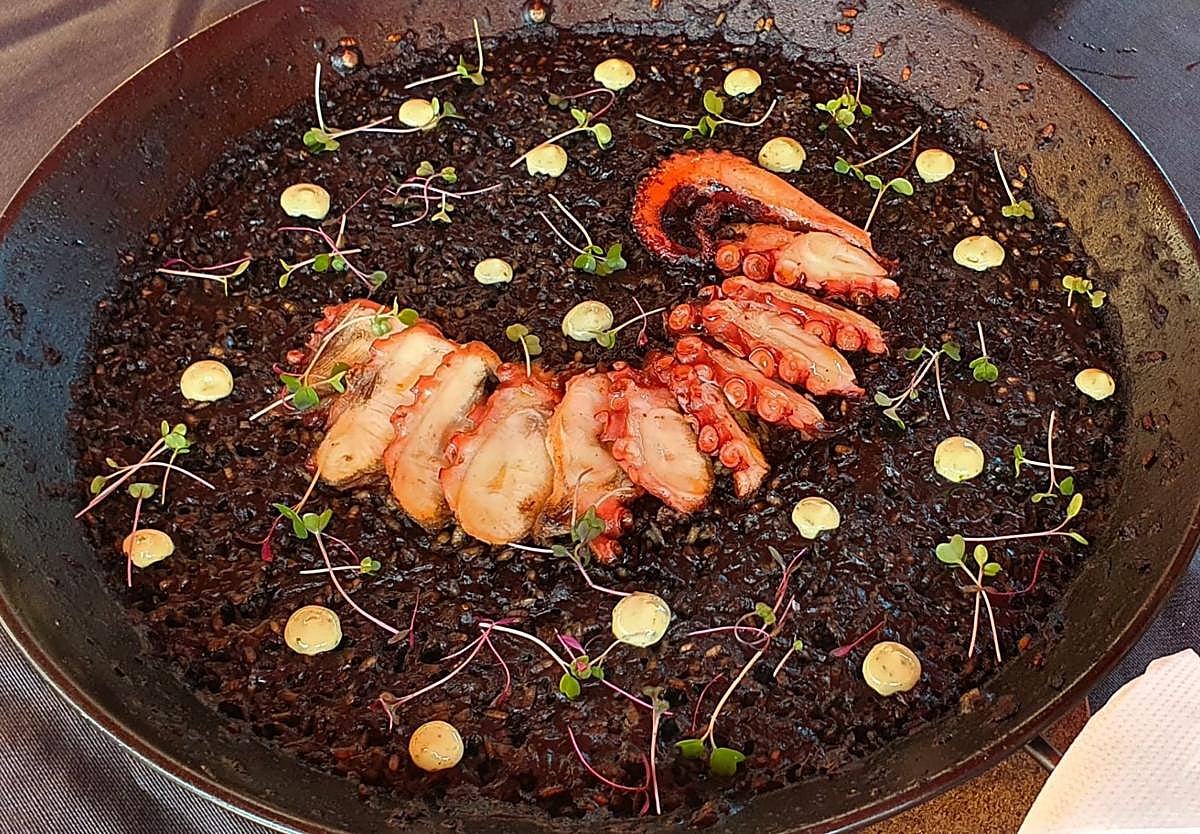 Carta informal, arroces y chuleta