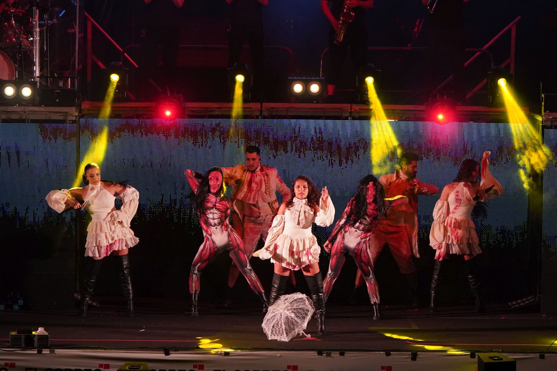 Las mejores imágenes del show de la orquesta Vulkano en Santurtzi