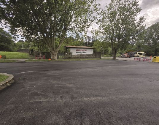 Imagen secundaria 2 - Avanzan las obras en Loiu para mejorar el espacio público y sus instalaciones deportivas