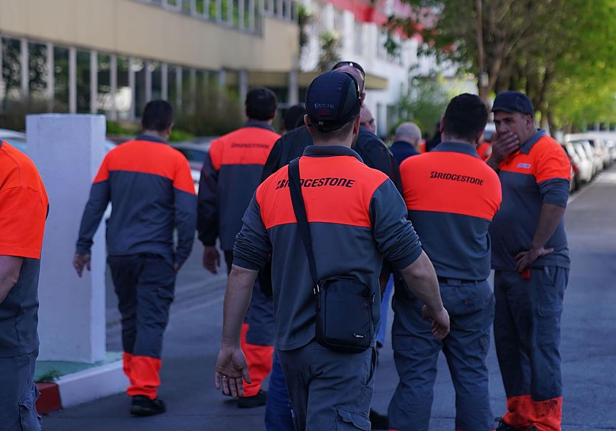 Basauriko Bridgestone lantegiaren langileak.