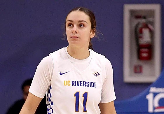 Esther Matarranz, en su estapa en la Universidad de Riverside.