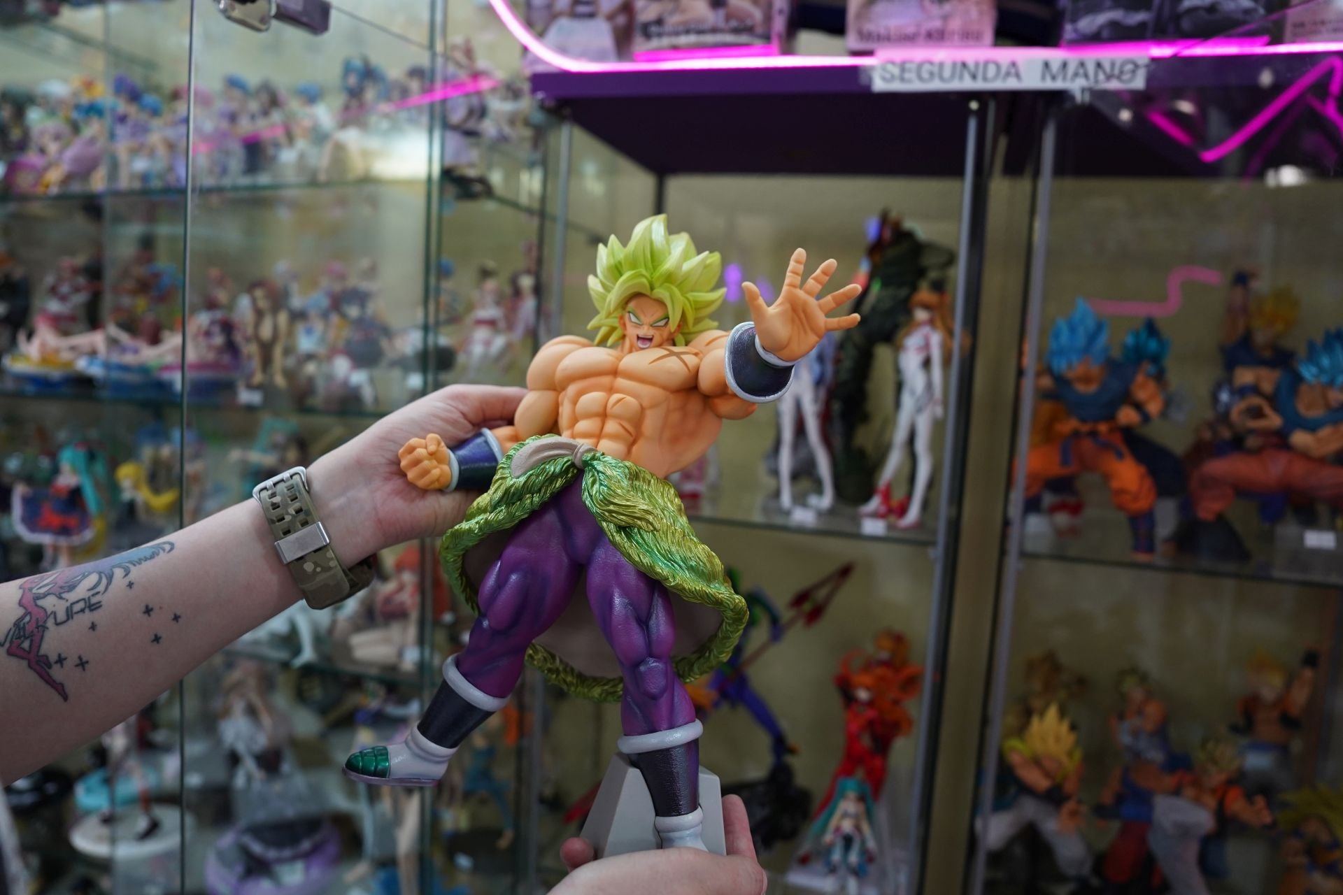 La nueva tienda friki de Ziortza en Santutxu, un paraíso para los amantes de la cultura japonesa