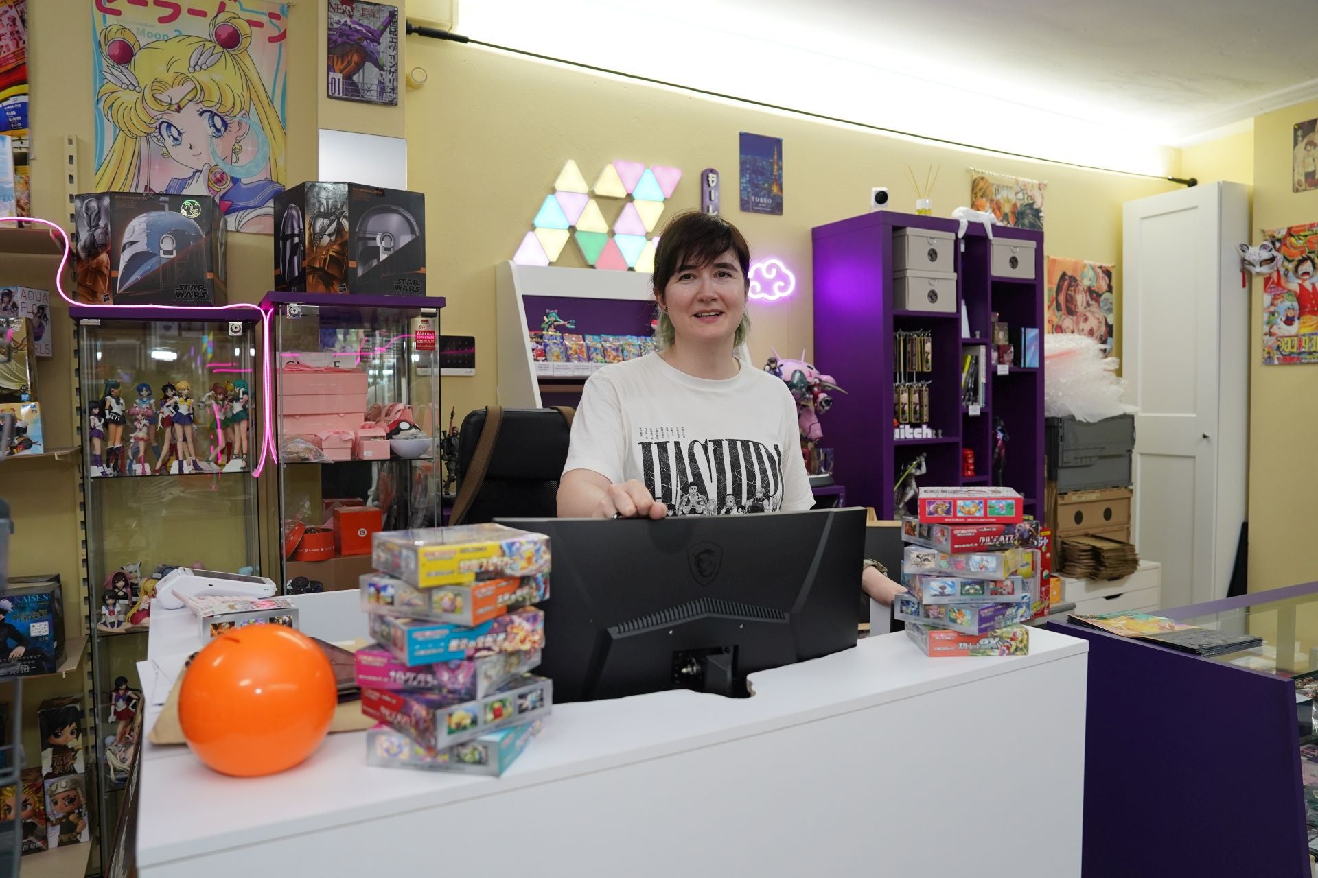 La nueva tienda friki de Ziortza en Santutxu, un paraíso para los amantes de la cultura japonesa