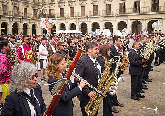 Las dianas han congregado a numeroso público esta mañana.