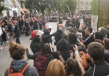 Bildu pone a la Ertzaintza en el punto de mira al cuestionar que sea una «Policía democrática»