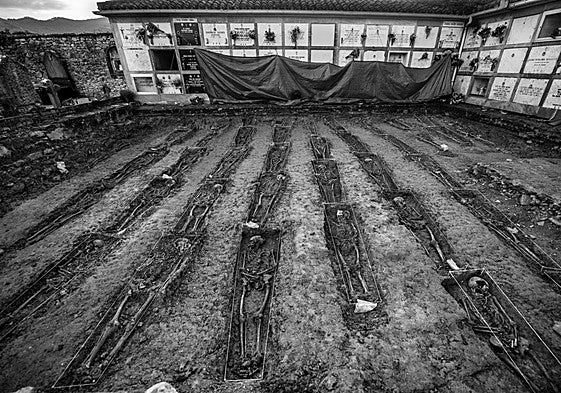 91 cuerpos han sido encontrados en el cementerio municipal de Orduña.