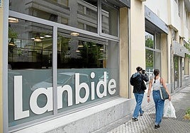 Dos de cada diez jóvenes vascos menores de 30 años buscan trabajo a través de Lanbide