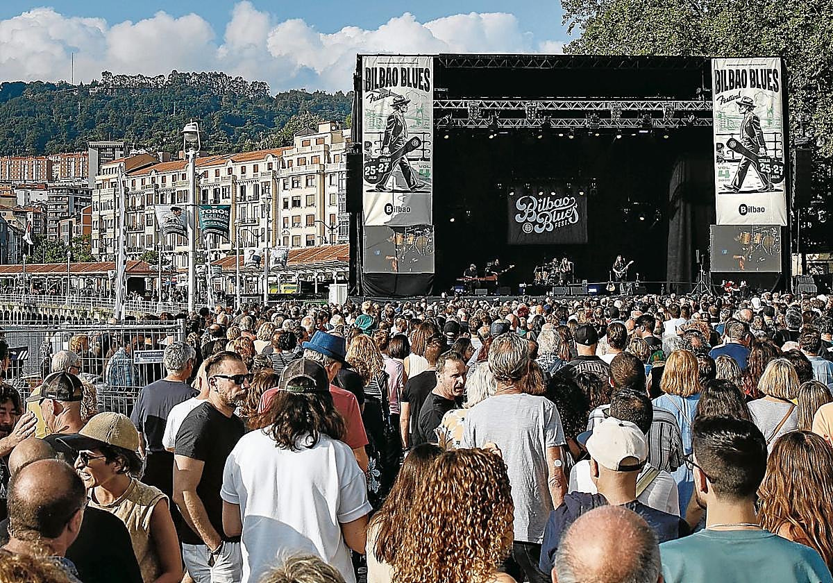La música de los pantanos inunda El Arenal