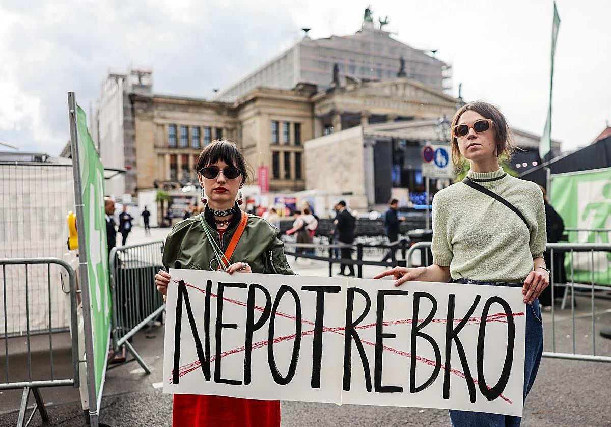 Protesta contra la actuación de Anna Netrebko en Berlín.