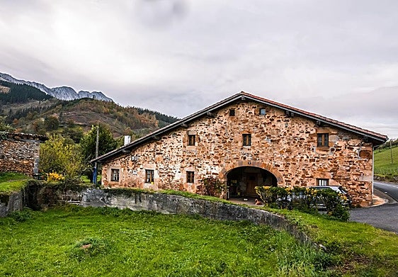 ¿Son vascos los navarros o navarros los vascos?