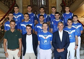 Pelotaris participantes, patrocinadores y representantes institucionales.