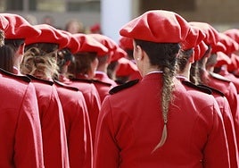 Agentes de la Ertzaintza en la academia de Arkaute.