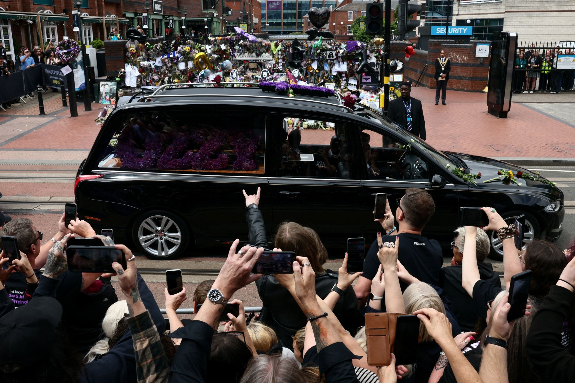 Las imágenes del funeral de Ozzy Osborne