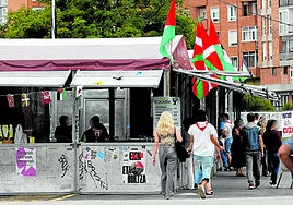 El sospechoso consiguió huir por la zona donde se encuentran las txoznas en las fiestas de Algorta