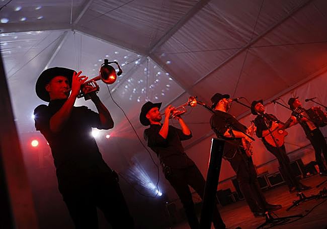 Concierto de Puro Relajo.