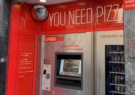 La máquina expendedora de pizza de Licenciado Poza 53.
