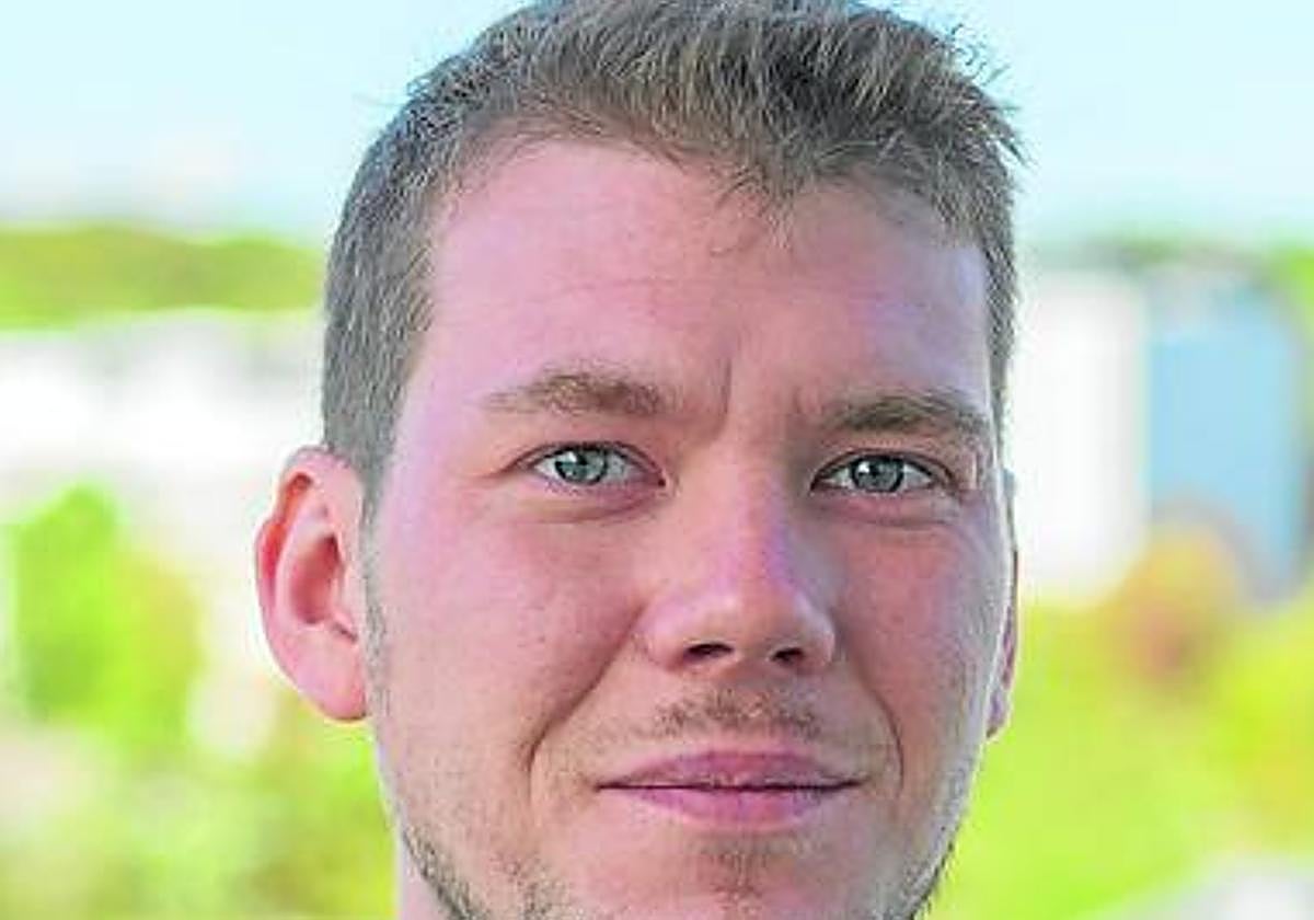 Serguéi Davydov reside en Alemania.